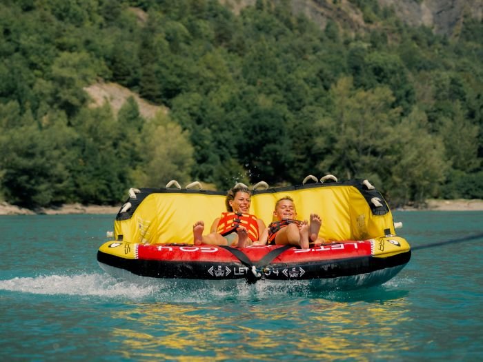 Bouée tractée Serre-Ponçon